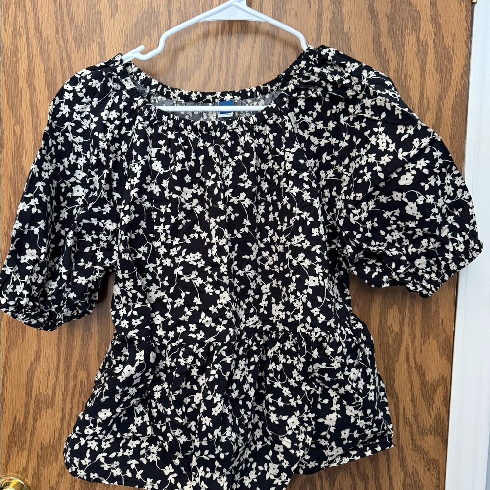 Old Navy Black and Cream Floral Blouse